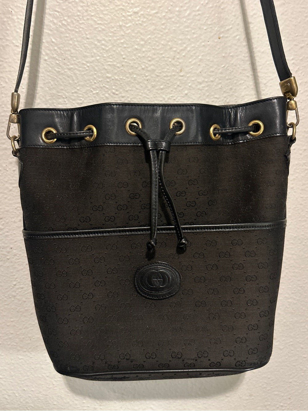 GUCCI VTG Micro GG Drawstring Bucket Bag Leather Black Brown Vintage EUC